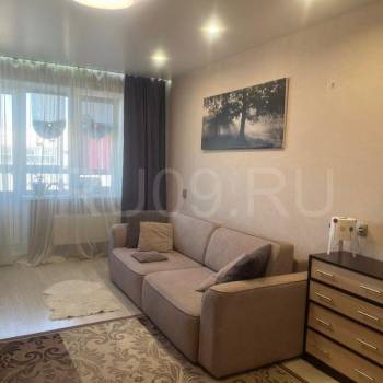 Продается 1-комнатная квартира, 43 м²