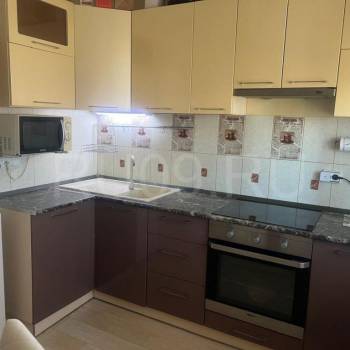 Продается 1-комнатная квартира, 43 м²