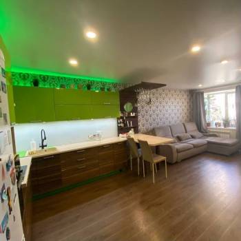 Продается 2-х комнатная квартира, 56 м²