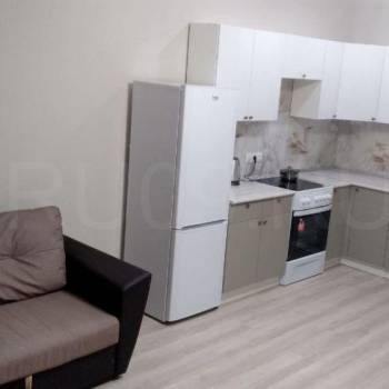 Продается 1-комнатная квартира, 46 м²