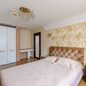 Продается 2-х комнатная квартира, 70 м²
