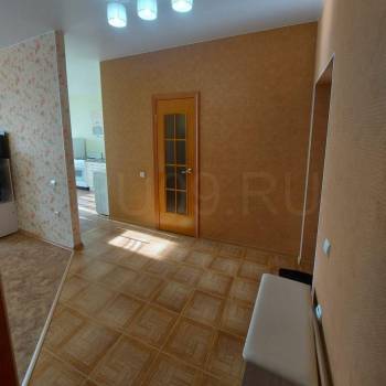 Сдается 1-комнатная квартира, 42 м²