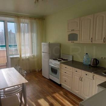 Сдается 1-комнатная квартира, 42 м²