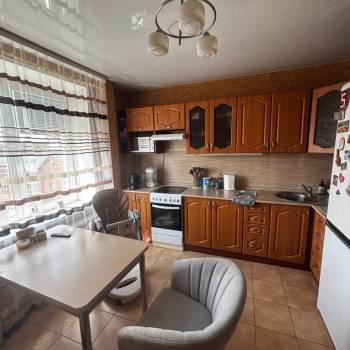 Продается 1-комнатная квартира, 37 м²