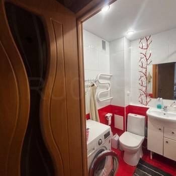 Продается 1-комнатная квартира, 37 м²