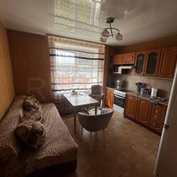 Продается 1-комнатная квартира, 37 м²