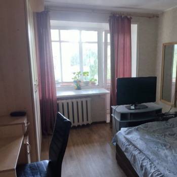 Продается Многокомнатная квартира, 62 м²