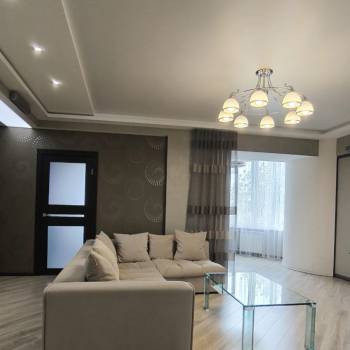 Продается Многокомнатная квартира, 107 м²