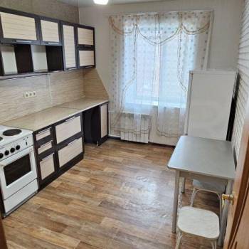 Продается 1-комнатная квартира, 35 м²