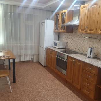 Сдается 1-комнатная квартира, 42 м²