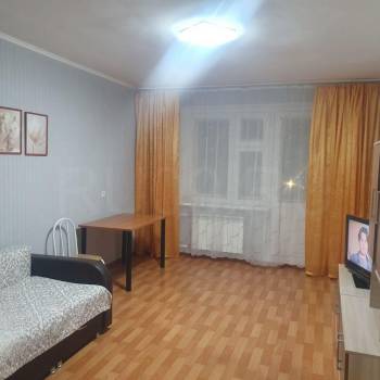 Сдается 1-комнатная квартира, 42 м²