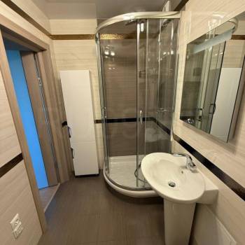 Продается Многокомнатная квартира, 172 м²