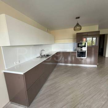 Продается Многокомнатная квартира, 172 м²