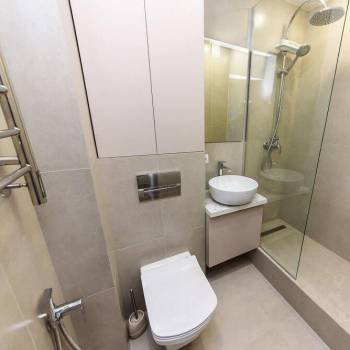 Продается 1-комнатная квартира, 42 м²