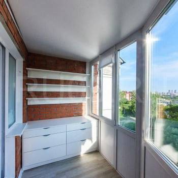 Продается 1-комнатная квартира, 42 м²