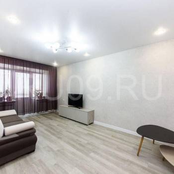 Продается 1-комнатная квартира, 42 м²
