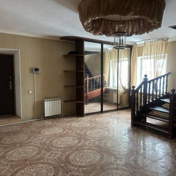 Продается Дом, 450 м²