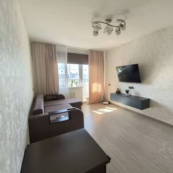 Продается 1-комнатная квартира, 39 м²