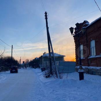 Продается 1-комнатная квартира, 180 м²