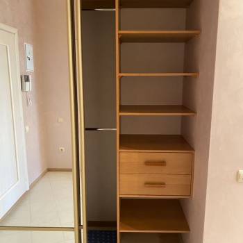 Продается 1-комнатная квартира, 46 м²