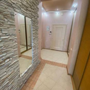 Продается 1-комнатная квартира, 46 м²