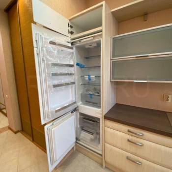 Продается 1-комнатная квартира, 46 м²