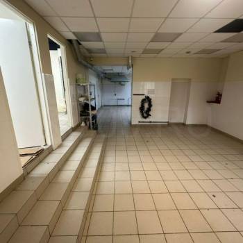 Сдается Нежилое помещение, 83 м²