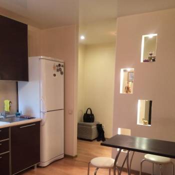 Продается 1-комнатная квартира, 45 м²