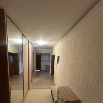 Продается Многокомнатная квартира, 137 м²