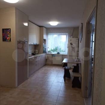 Продается Многокомнатная квартира, 70 м²