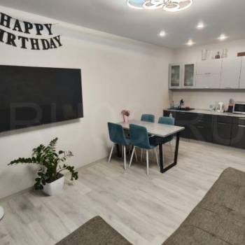 Сдается Многокомнатная квартира, 60 м²