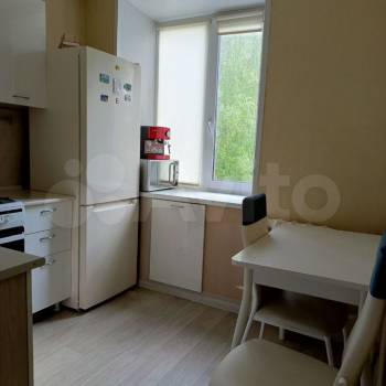 Продается 1-комнатная квартира, 37 м²