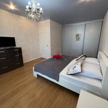 Продается 1-комнатная квартира, 45 м²