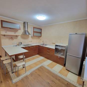 Сдается 2-х комнатная квартира, 65 м²