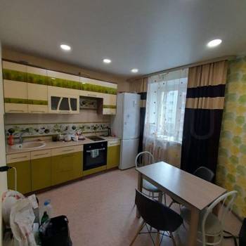 Продается 1-комнатная квартира, 41 м²