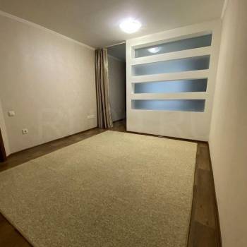 Продается 1-комнатная квартира, 45 м²