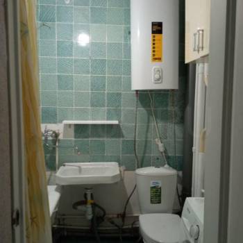 Продается 1-комнатная квартира, 37 м²