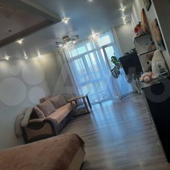 Продается 1-комнатная квартира, 66 м²