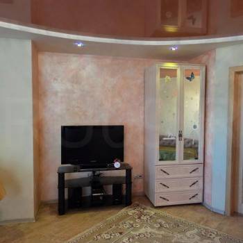 Продается 1-комнатная квартира, 45 м²