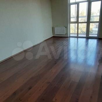 Продается 1-комнатная квартира, 54 м²