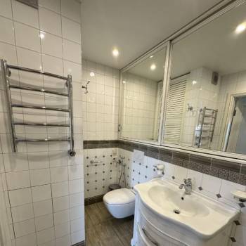 Продается 2-х комнатная квартира, 60,8 м²