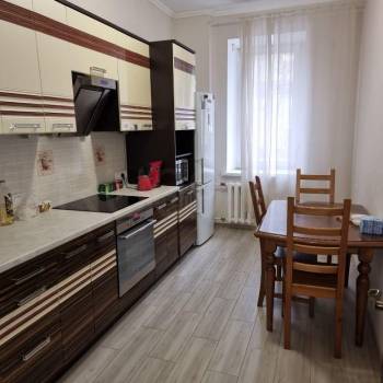 Сдается 1-комнатная квартира, 50 м²