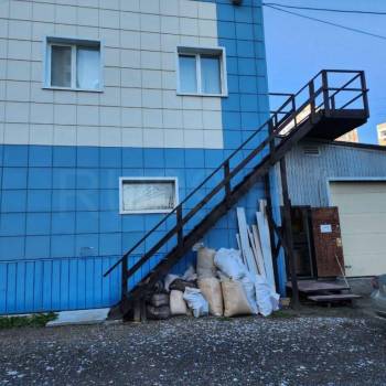 Сдается Нежилое помещение, 165 м²