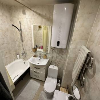 Продается 1-комнатная квартира, 36 м²