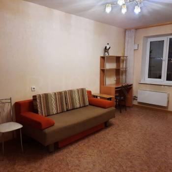 Сдается 1-комнатная квартира, 39 м²
