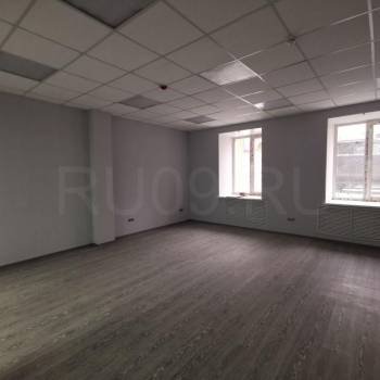 Сдается Нежилое помещение, 218 м²