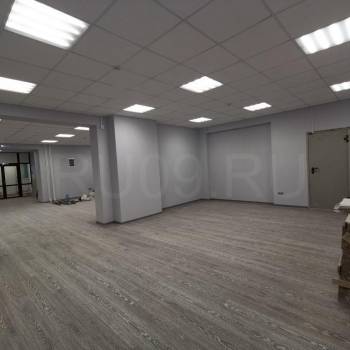 Сдается Нежилое помещение, 218 м²