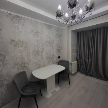 Продается 1-комнатная квартира, 37 м²