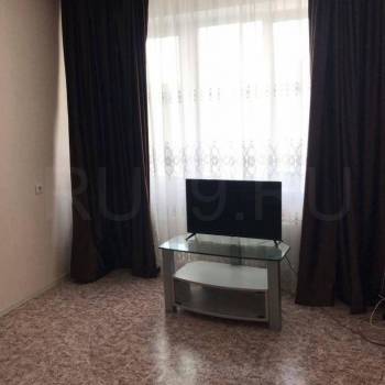 Продается 1-комнатная квартира, 35 м²