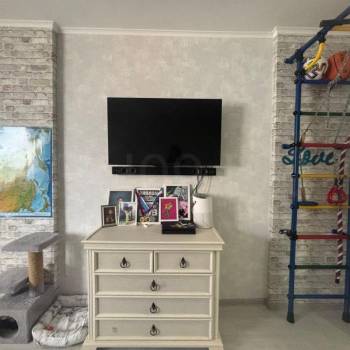 Продается 1-комнатная квартира, 37 м²